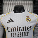 Camisa Real Madrid 25/26 - Versão Jogador Manga Comprida
